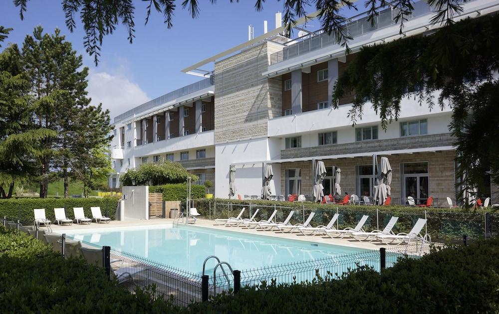 Novotel Saint-Quentin En Yvelines Magny-les-Hameaux Exterior photo