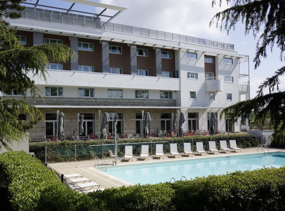 Novotel Saint-Quentin En Yvelines Magny-les-Hameaux Exterior photo