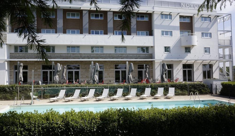Novotel Saint-Quentin En Yvelines Magny-les-Hameaux Exterior photo