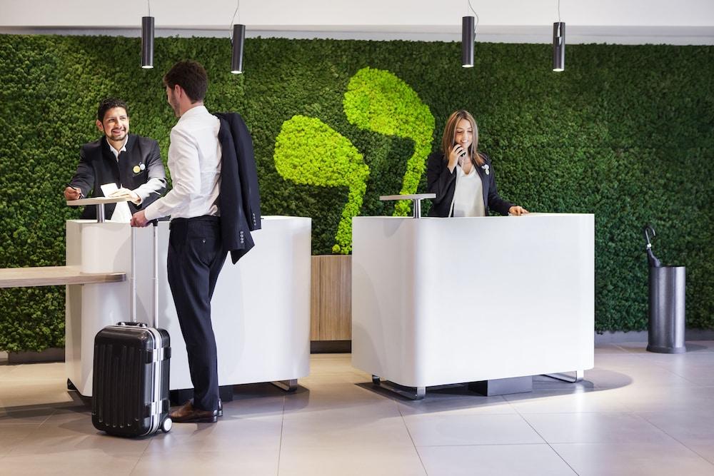 Novotel Saint-Quentin En Yvelines Magny-les-Hameaux Exterior photo
