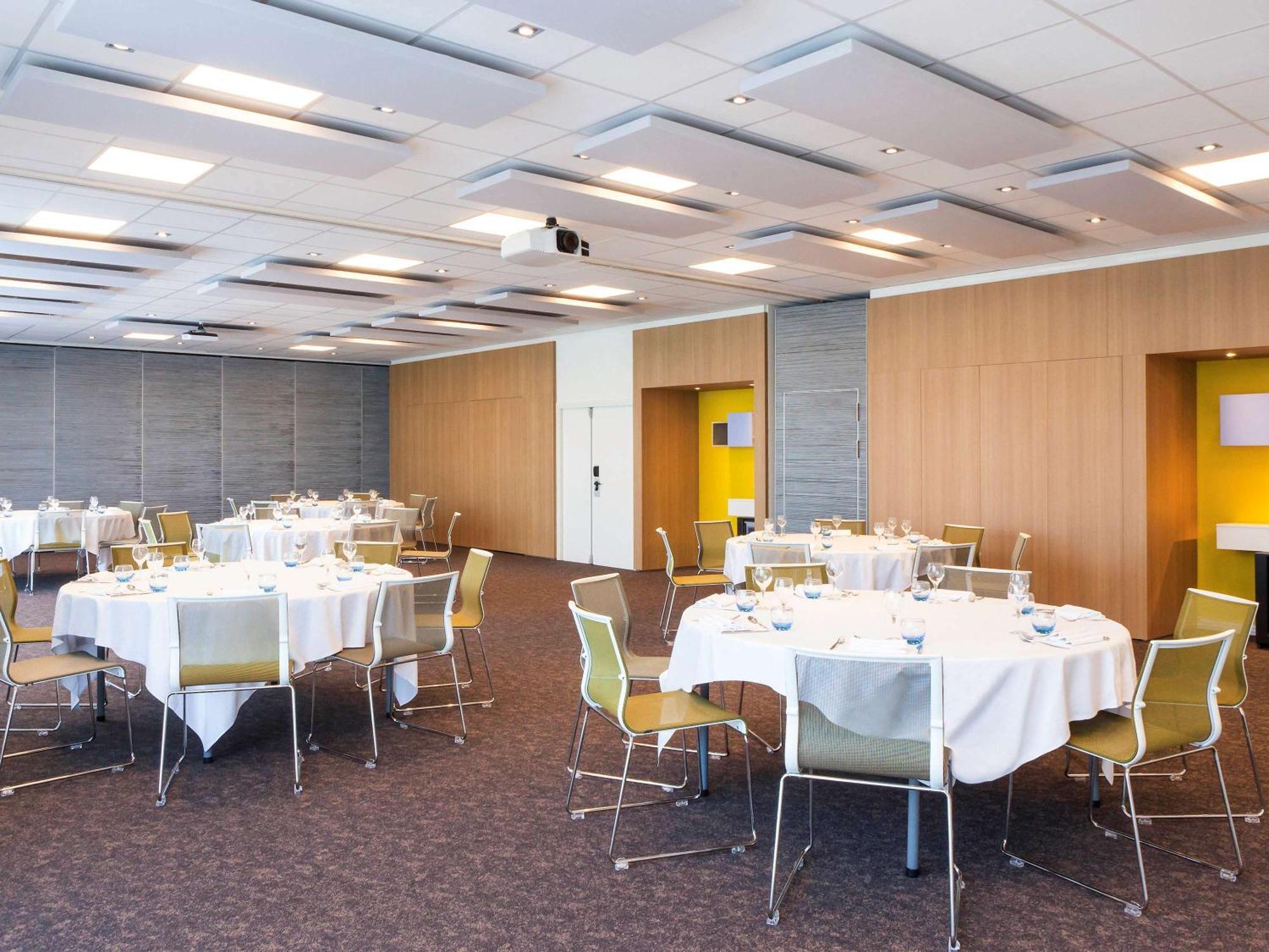 Novotel Saint-Quentin En Yvelines Magny-les-Hameaux Exterior photo
