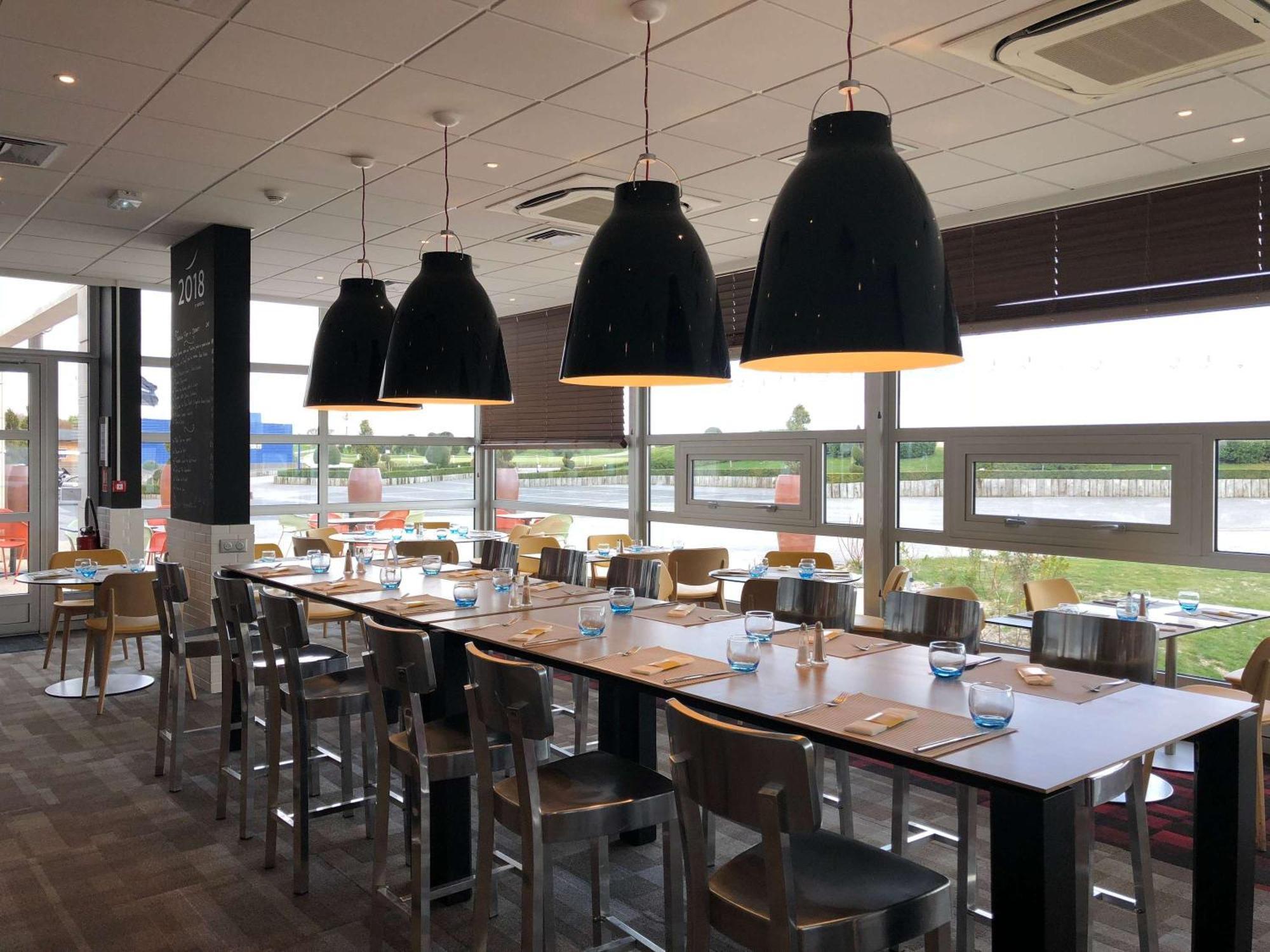 Novotel Saint-Quentin En Yvelines Magny-les-Hameaux Exterior photo