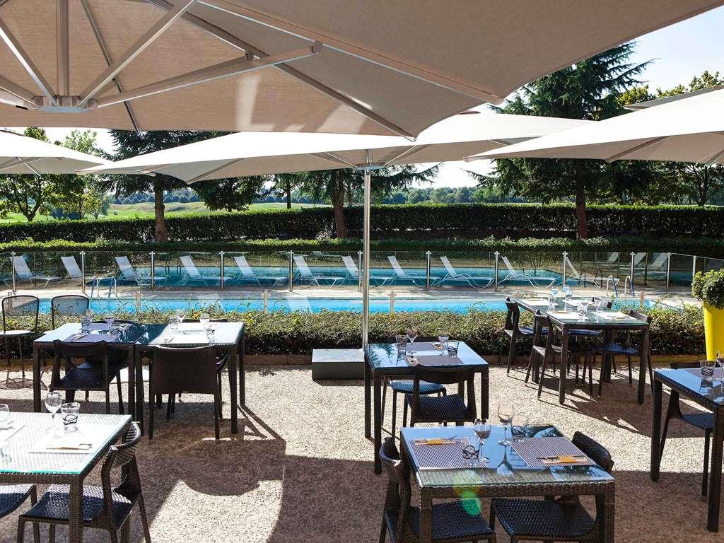 Novotel Saint-Quentin En Yvelines Magny-les-Hameaux Restaurant photo